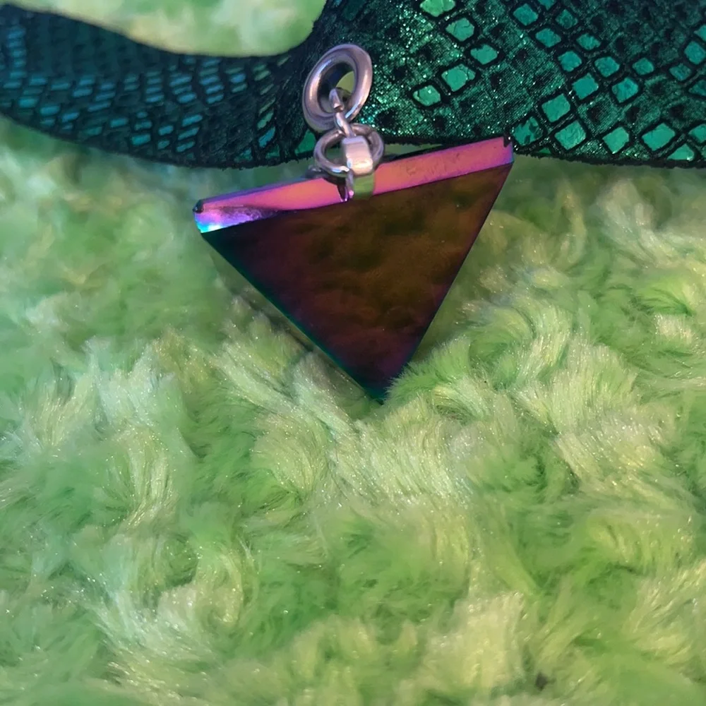 Rainbow titanium pyramid necklace choker - Picture 7 of 14